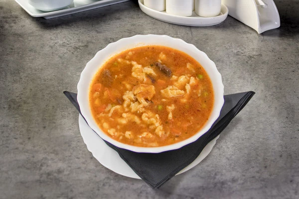 GULAŠ SA ŽLIČNJACIMA